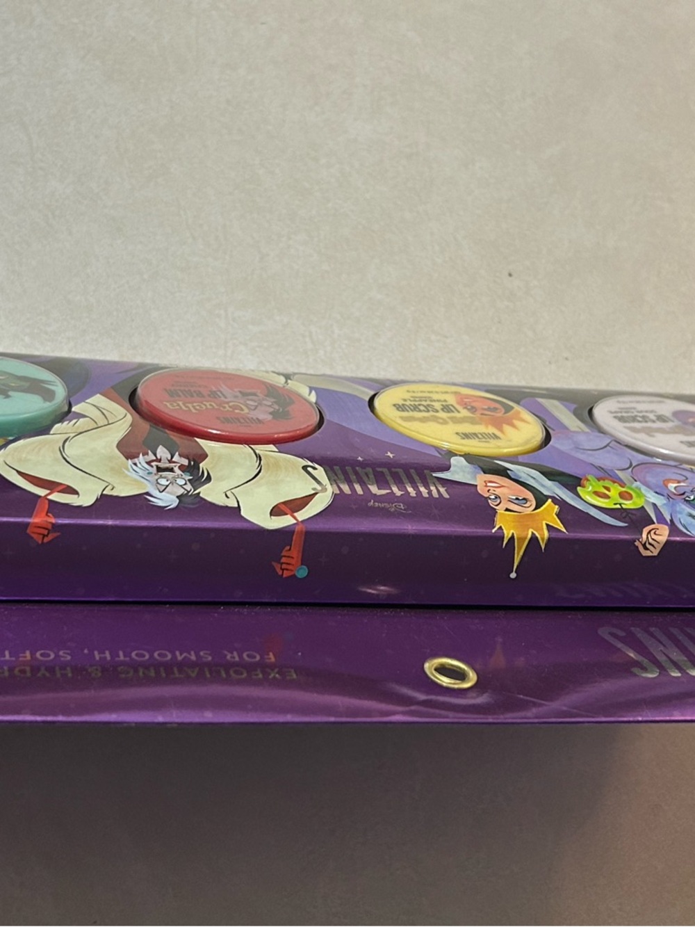 Villains Disney NWT Lip Balm & Scrub Set - 4 Pieces in set - Picture 5 of 7
